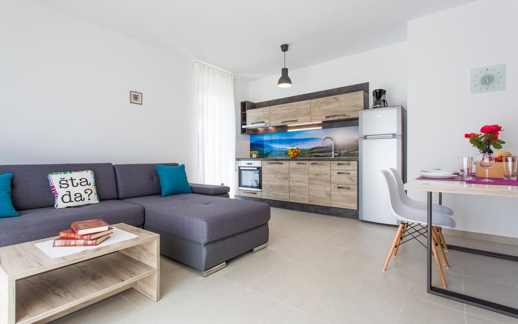 Apartments Viktorija Baška Extérieur photo